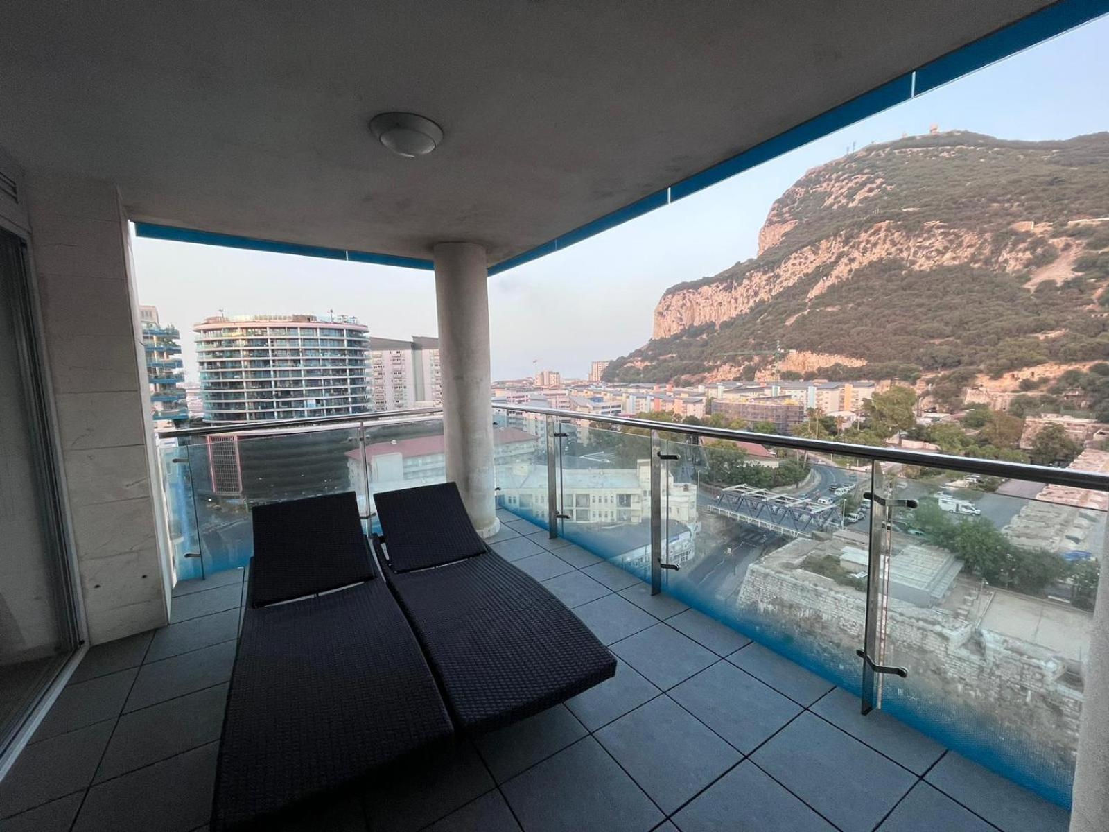 Ocean Village Luxury 2 Bed 2 Bath Apartment - Amazing Views - Pools And Jacuzzis Gibilterra Esterno foto